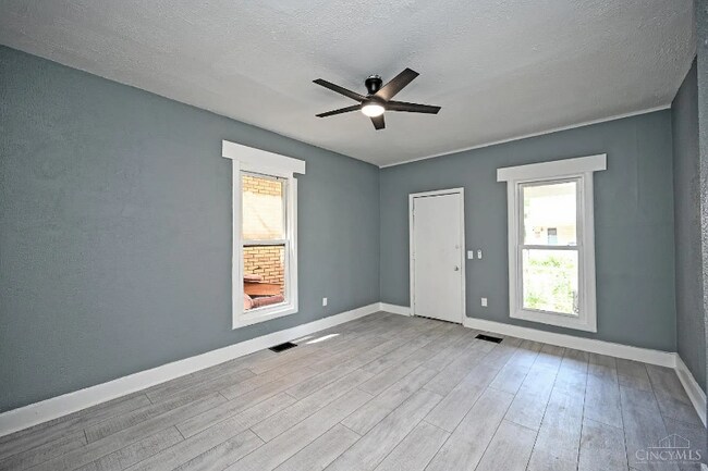 Photo - 26-28 Boltin St Unit 28