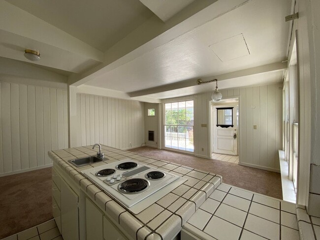 Photo - 190 W K St Unit 2