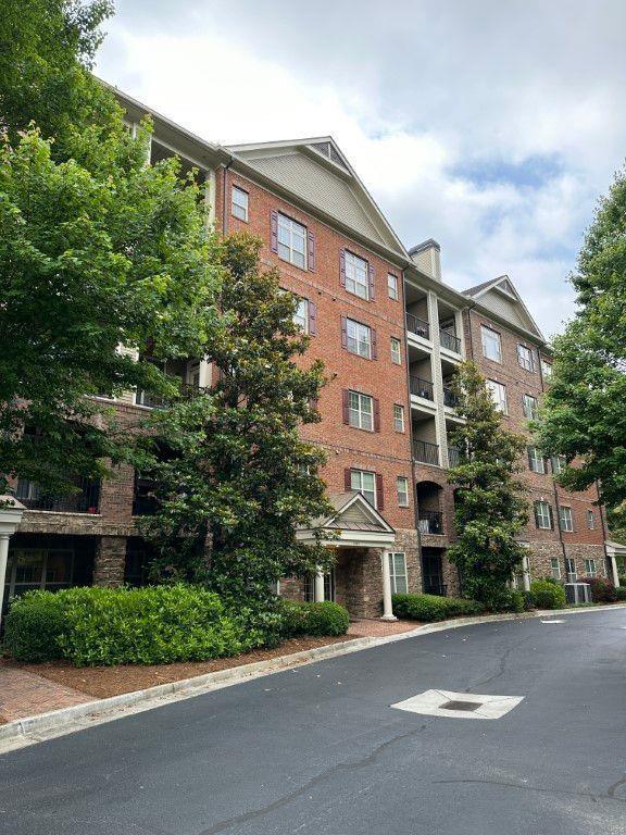 Building Photo - 2300 Peachford Rd Unit 3203 Rental
