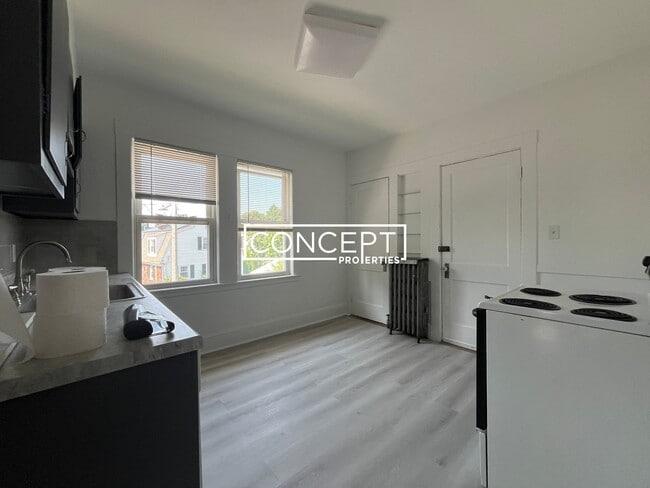 2 Laban Pratt Rd