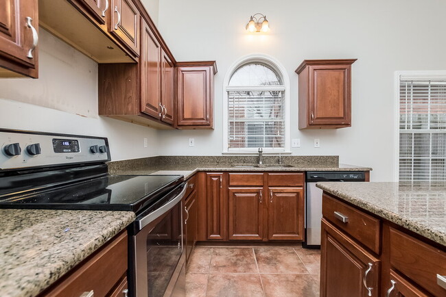 Photo - 622 W Ashley Glen Cir