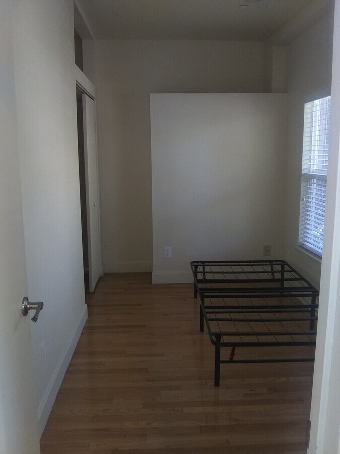 Photo - 2401 Warring St