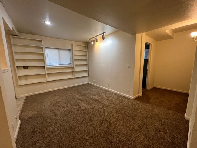 Photo - 3415 Abbott St Unit #B