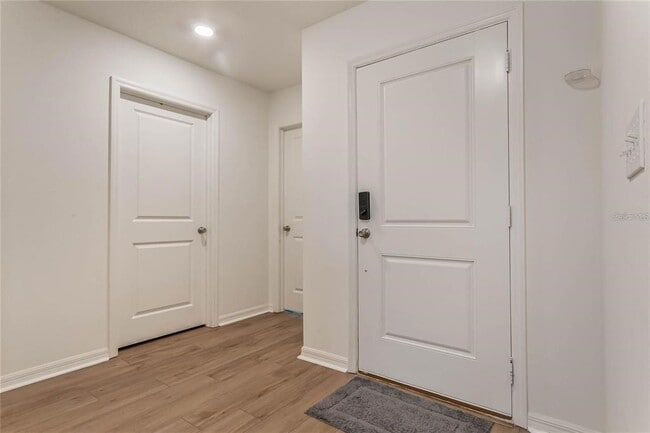 Photo - 495 Overpool Ave