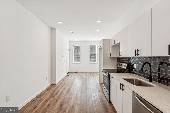 Photo - 1125 W Cumberland St