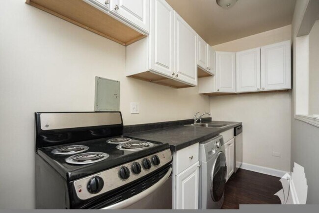 Photo - 0 bedroom in Chicago IL 60657