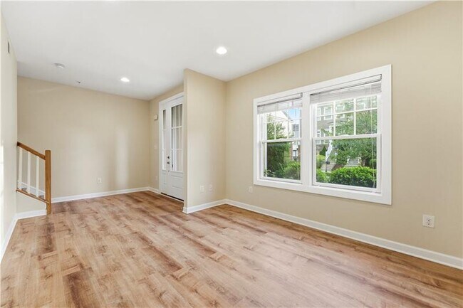 Photo - 335 Osona Ln