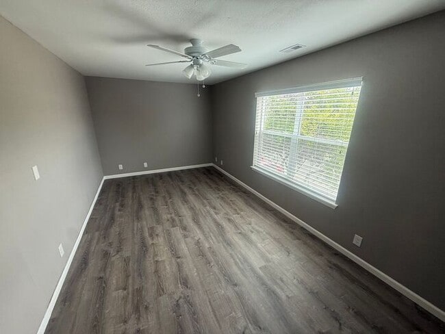 Beautiful Updated 5 Bedroom Home in Graham!