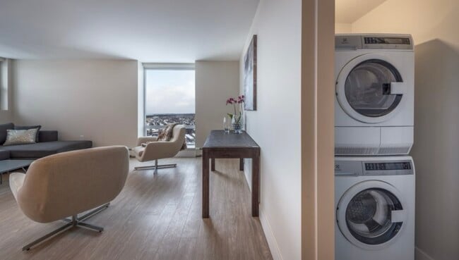 Photo - 5633-5633 Fenwick St Unit 1603