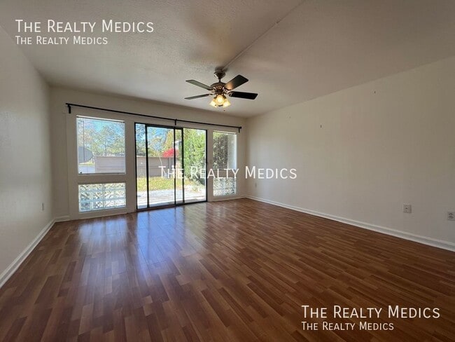 Photo - 6061 Windhover Dr Unidad 10