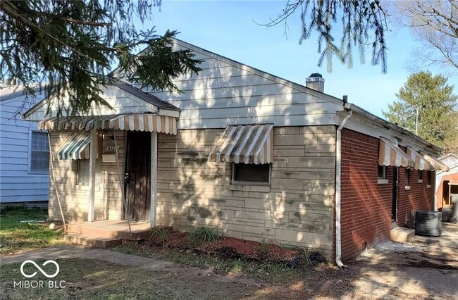 Photo - 3729 Kinnear Ave