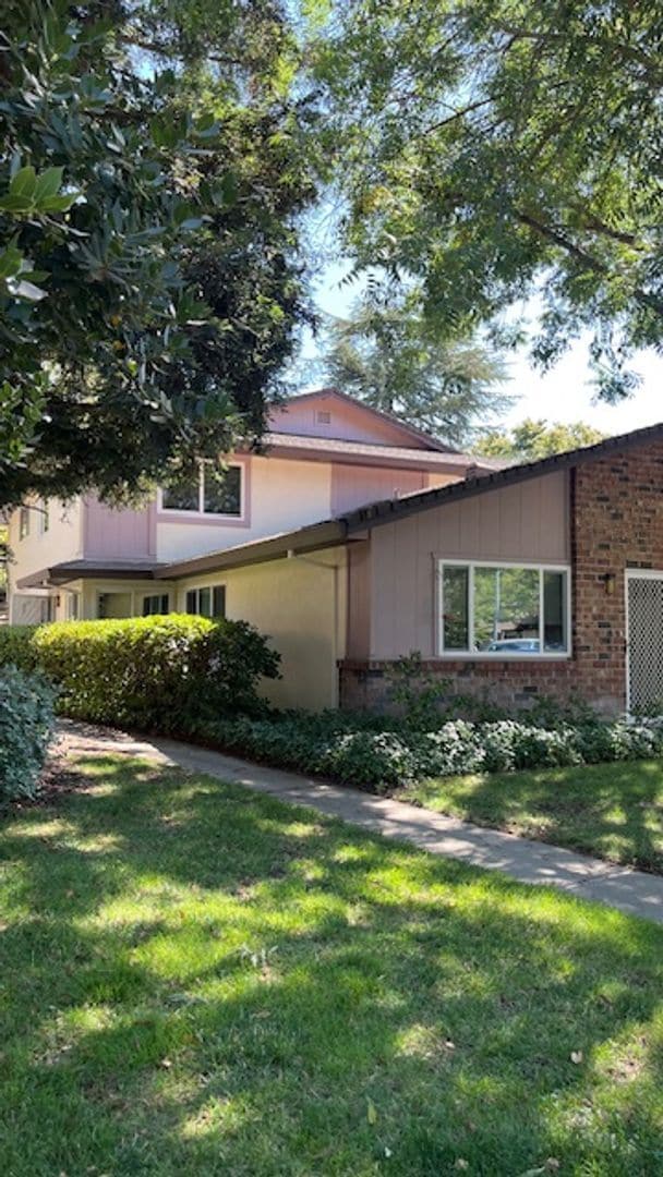 Building Photo - Great North Davis location. Unit 2 Rental