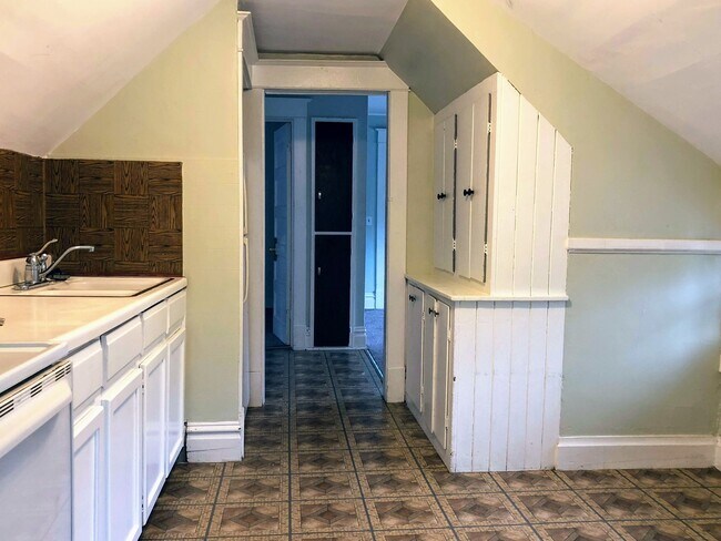 Photo - 703 Spencer St NE Unidad Apt 2