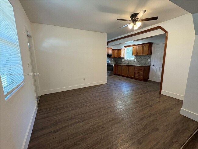 Photo - 1741 NE 52nd St