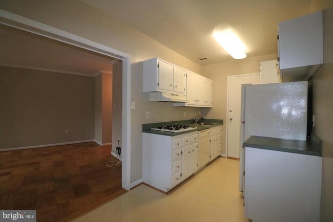 Photo - 10500 ROCKVILLE Pike Unit 303