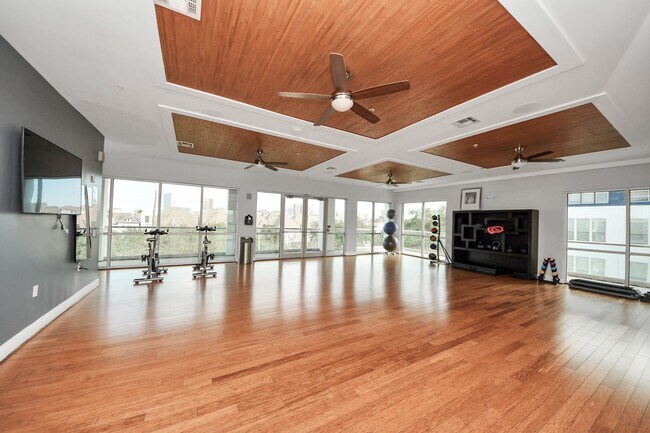 Photo - 5455 Richmond Ave.