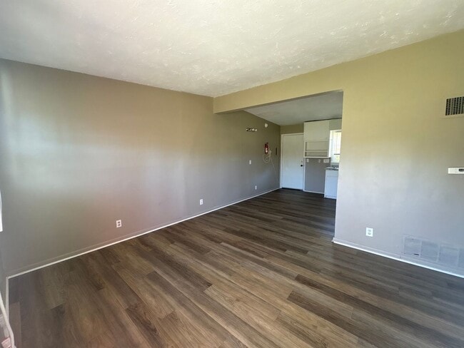 Photo - Myers400 Unit 400