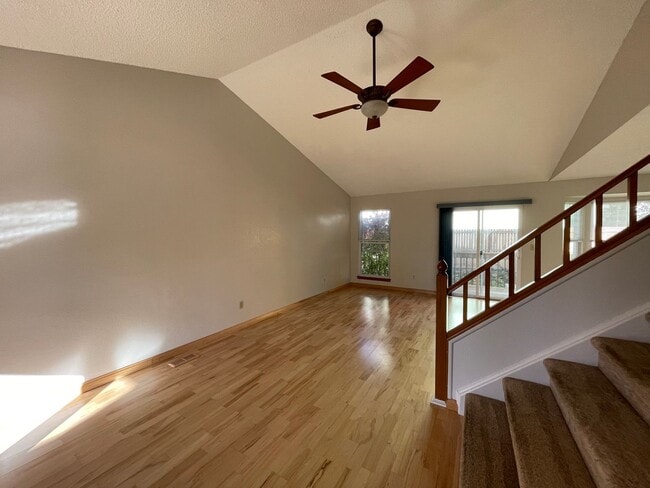 Photo - 1031 Mercury Dr