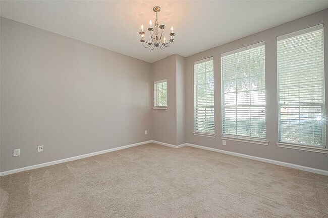 Photo - 5203 Heatherdawn Ct