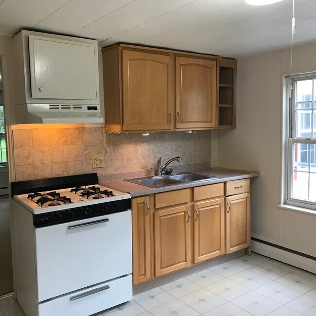 Kitchen - 1057 Co Rd 521 Unit 1A