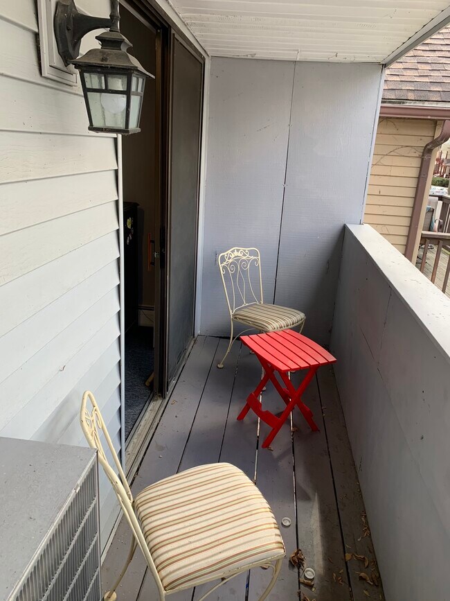 Photo - 409 W Doty St Unidad 1