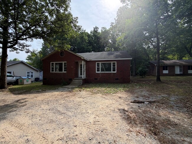 Building Photo - 116 Oakspring Ln