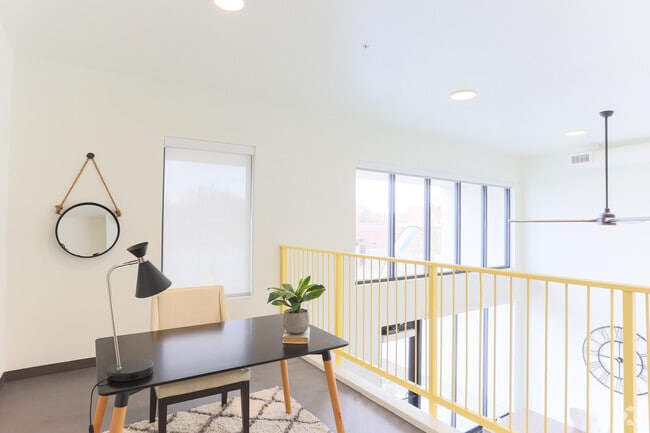 2BD, 2BA Loft - 1,475SF Loft Space