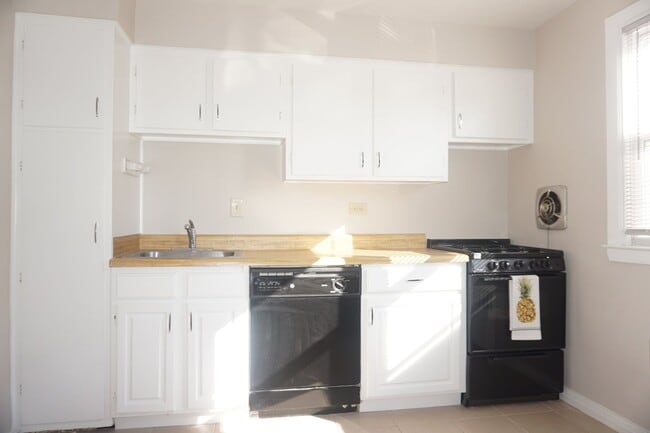 Photo - The Darby Apartments