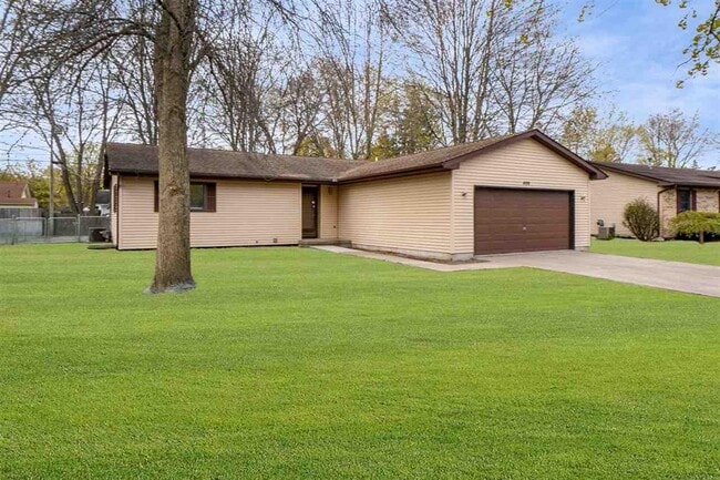 Building Photo - Spacious 4 bed / 2 bath Midland home - $20...