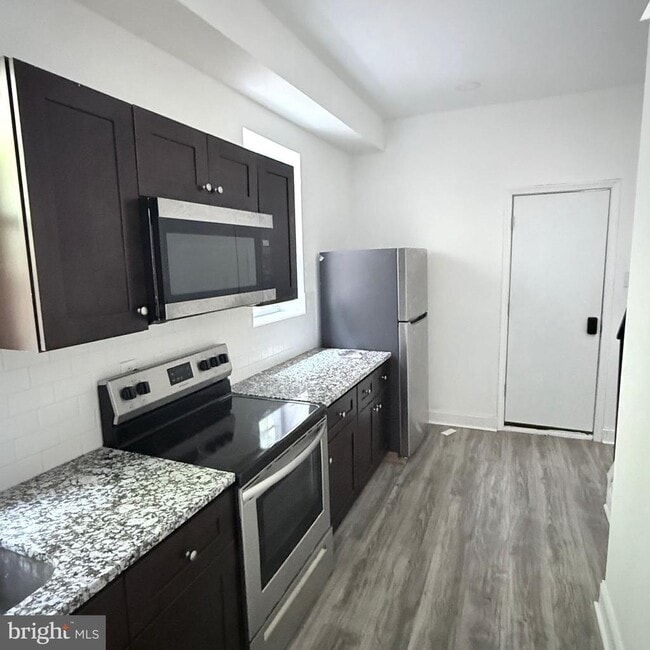Building Photo - 1612 W Susquehanna Ave Unit 2 Rental