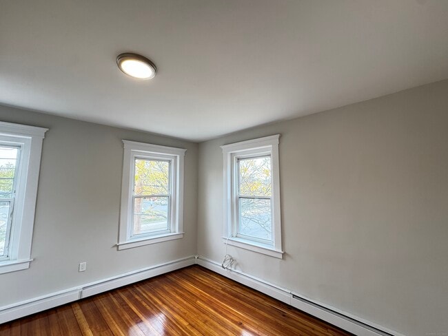 Photo - 360 Campbell Ave