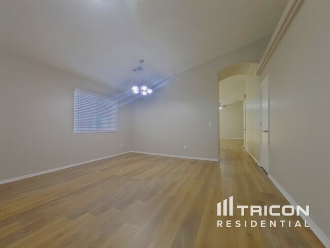 Photo - 23943 W Hadley St