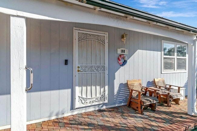 Photo - 188 Glacier Cir