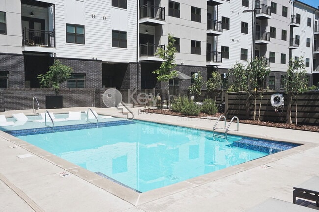 782 Riverfront Pkwy Unit 321