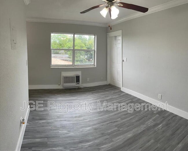 Photo - 3128 SW 12th Pl Unidad Apt 3