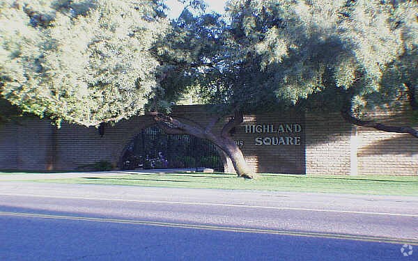 Highland Square - Highland Square Apartments