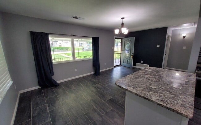 Photo - 4375 Deborah Ave