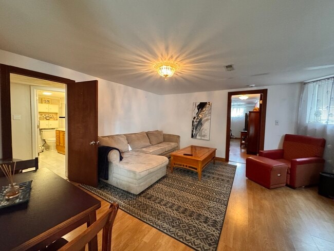 Photo - 11 Columbus Ave Unidad B