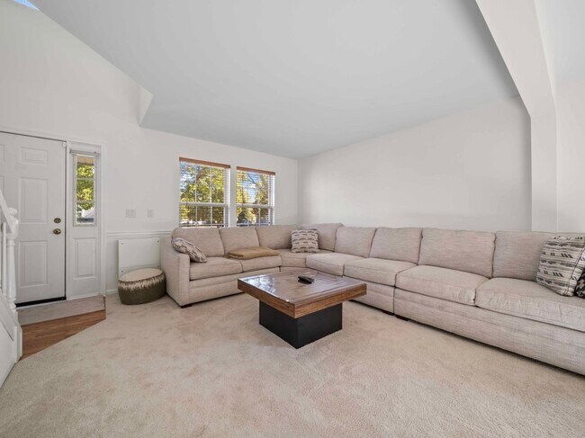 Photo - 2521 Waterford Ln