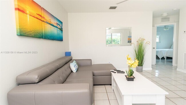 Photo - 1461 NW 10th St Unit 1