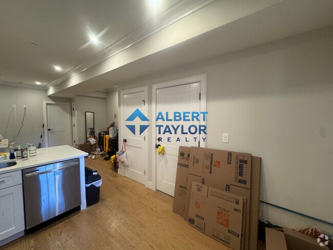 Building Photo - 162 Allston St Unit 5 Rental