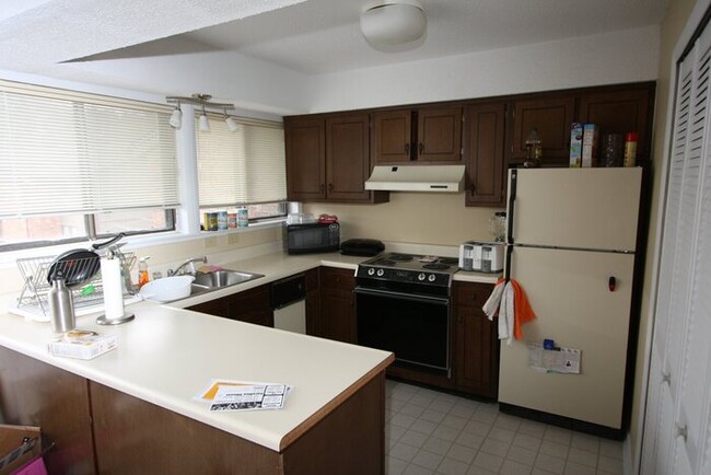 Photo - 204 Oak Tree Dr