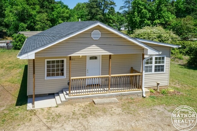 Photo - Practically New!