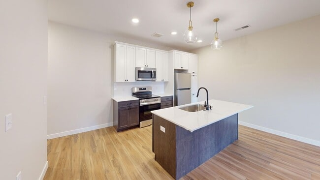 Carden Springs Apartments and Townhomes