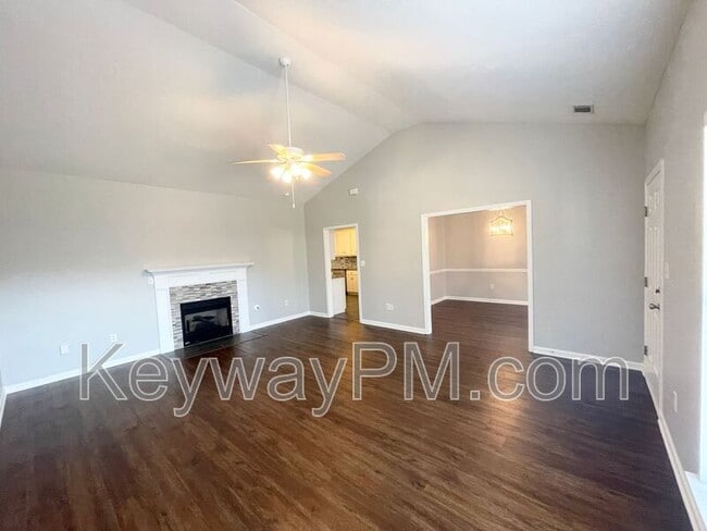 Photo - 2009 Magnolia Pkwy