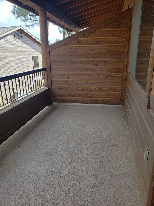 Photo - Bison Cove B6 - 2 Bed / 2 Bath Available Unit B6
