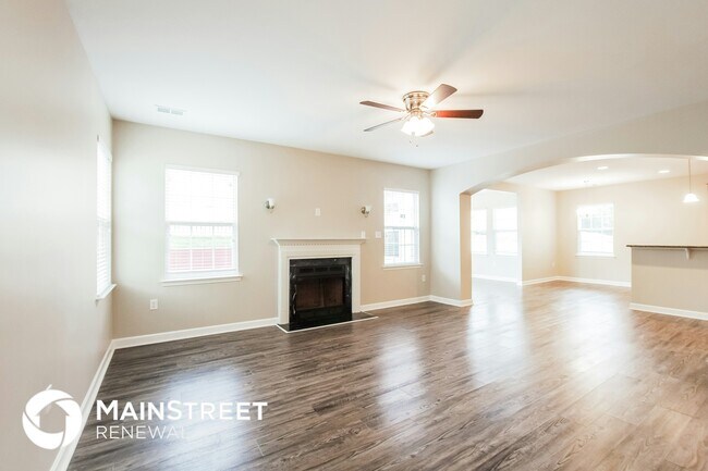 Photo - 4220 High Shoals Dr