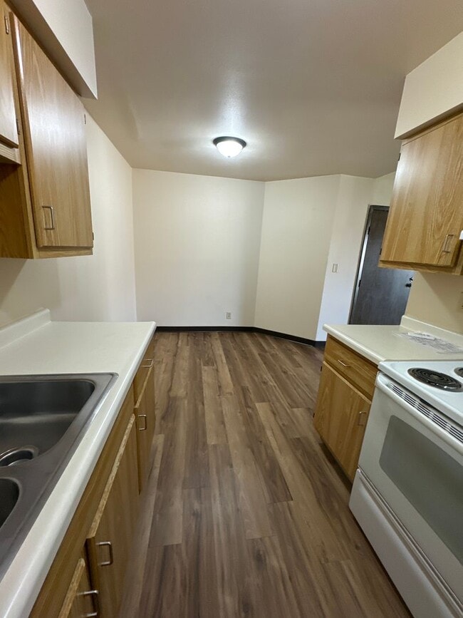 Photo - Brookside Apartments