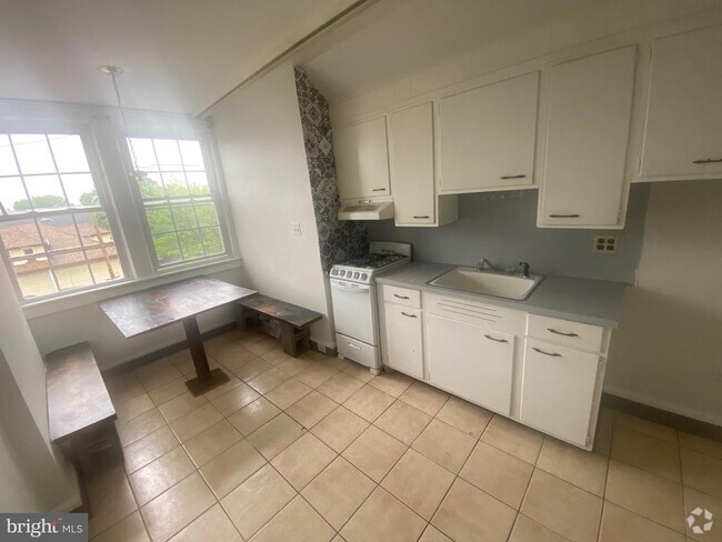 Building Photo - 43 Pierce St Unit 3 Rental