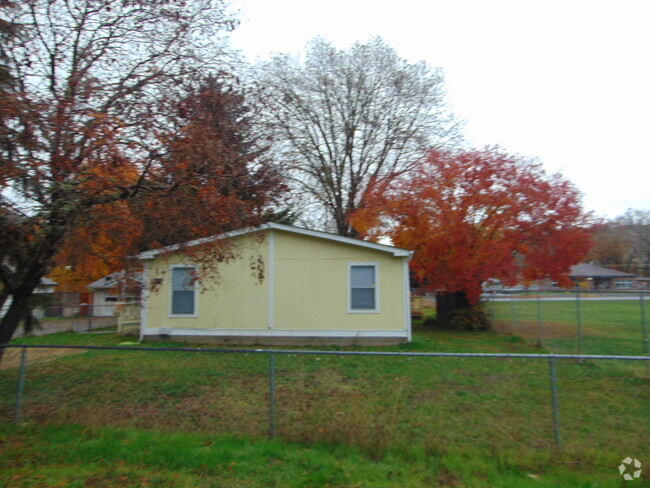 Building Photo - 416 Berglund St Rental